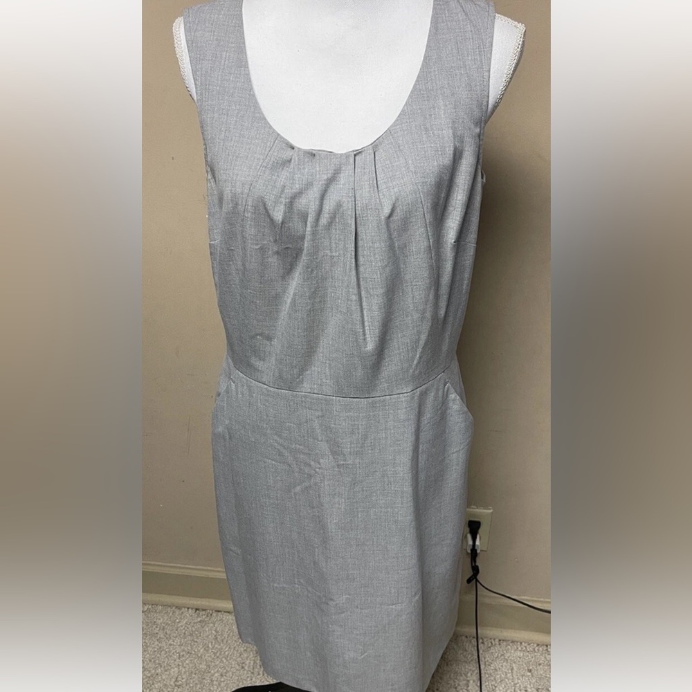 LOFT PERFECT CAREER TO CASUAL SLEEVELESS DRESS WITH POCKETS